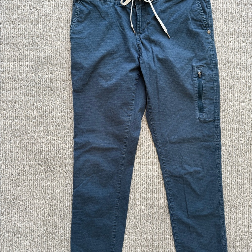 Vuori Blue M with Relaxed Fit and Drawstring Waist